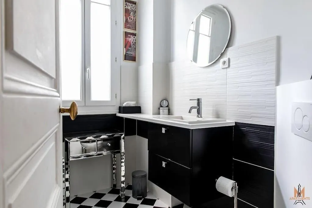 Montmartre With Private Courtyard Apartment Paris France