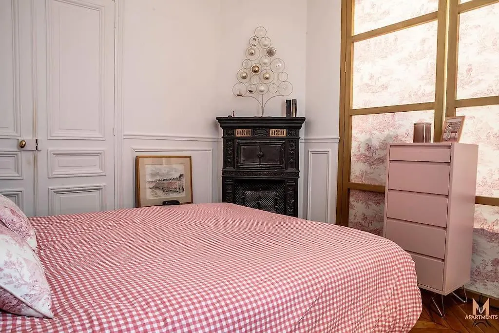 Montmartre With Private Courtyard Apartment Paris France