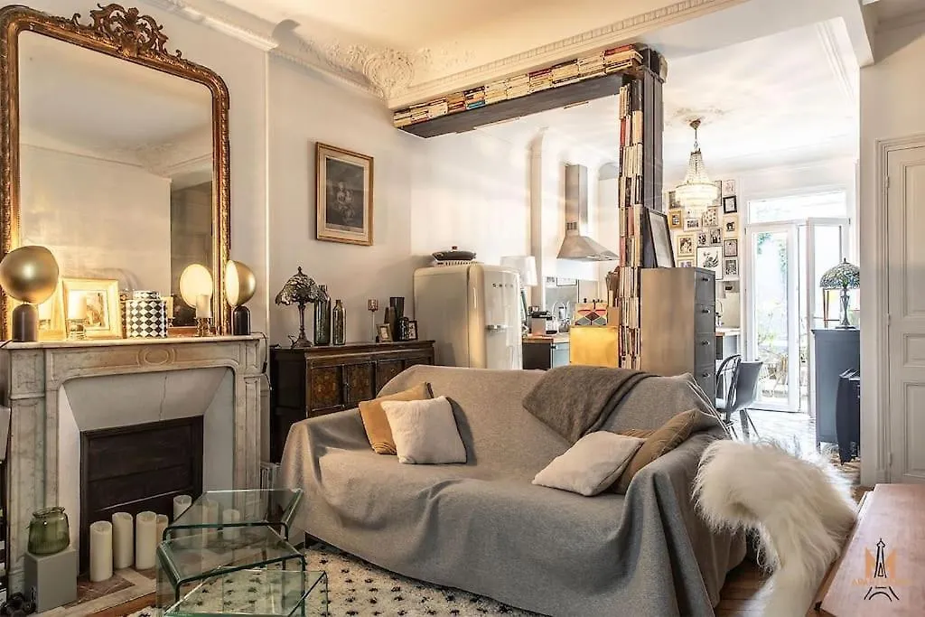 Montmartre With Private Courtyard Daire Paris