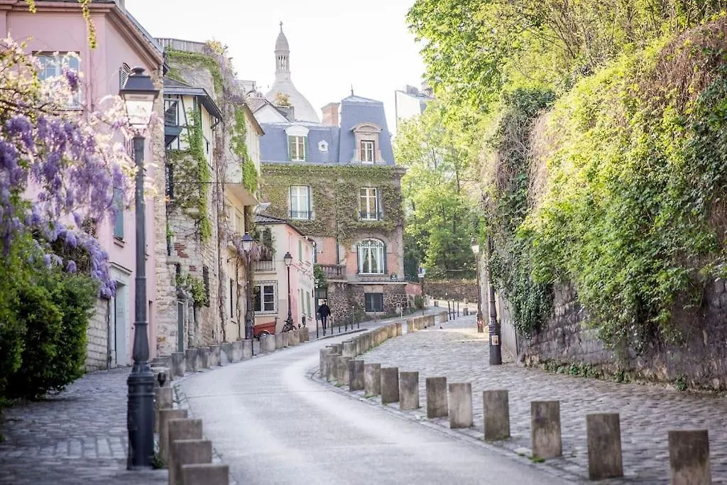 Montmartre With Private Courtyard Daire Paris